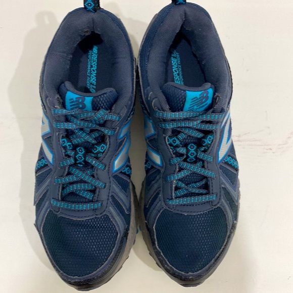 New Balance Women's WT410v5 Cushioning Trail Running Shoe Gray and Teal Size 6.5 - Picture 5 of 9